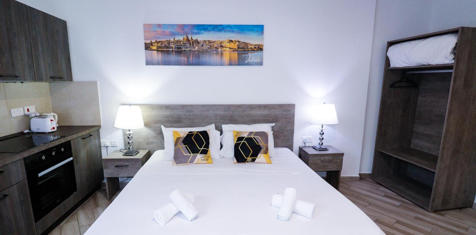 Napoli Suites Studios Aparthotel Saint Julian's Bagian luar foto