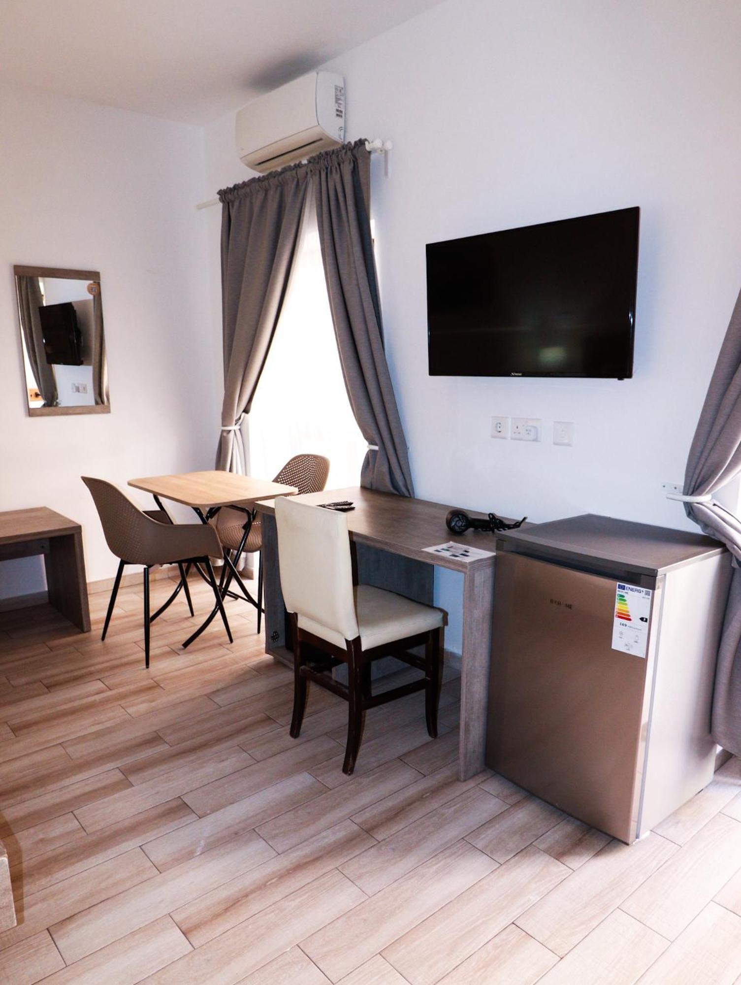 Napoli Suites Studios Aparthotel Saint Julian's Bagian luar foto