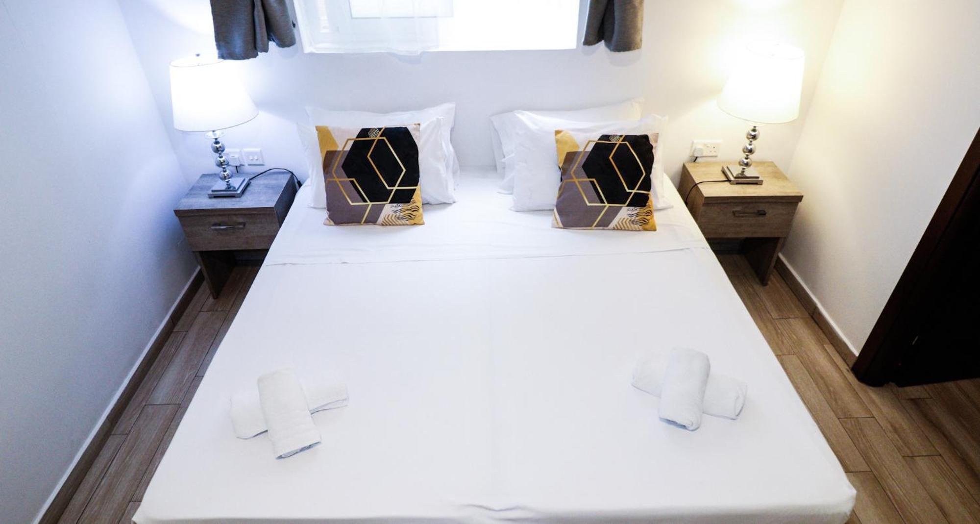 Napoli Suites Studios Aparthotel Saint Julian's Bagian luar foto