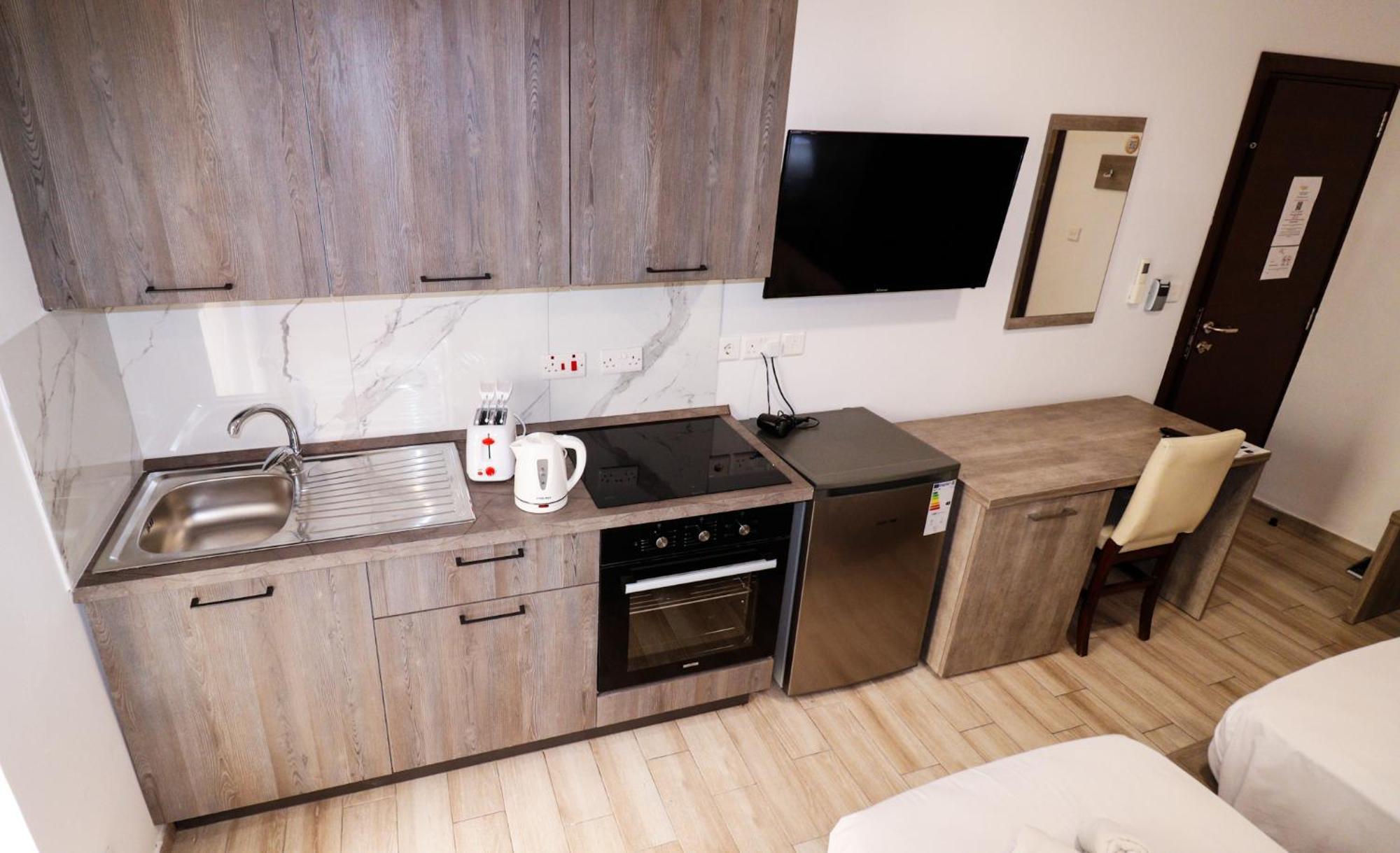 Napoli Suites Studios Aparthotel Saint Julian's Bagian luar foto